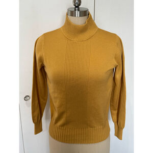Dressbarn mockneck ribbed detail & trim Sweater Size petite Small gold yellow